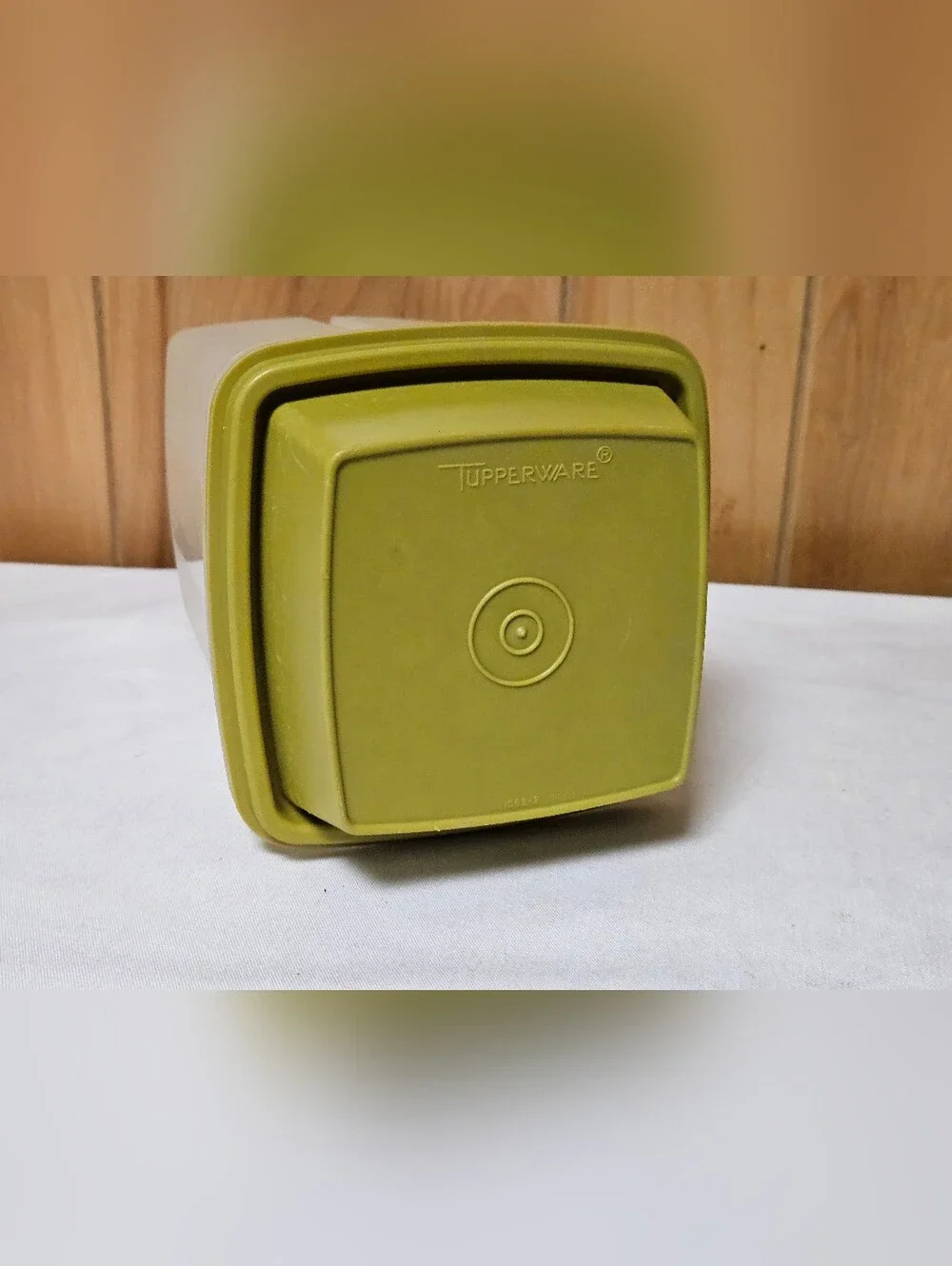 Tupperware Vintage Pickle Olive Keeper #1560-3 Pick-A-Deli Avocado Green 70's